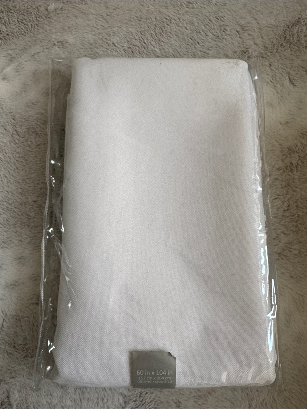 Soft White Plush Throw Blanket – Cozy Microfiber Throw